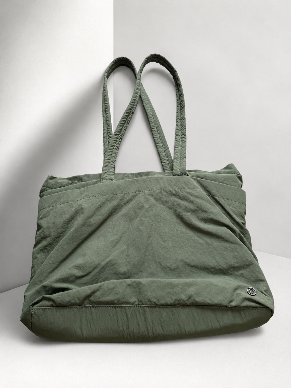 Lululemon Large Tote Bag Gym Yoga Travel Weekender Water Repellent Sage Green - Picture 3 of 15